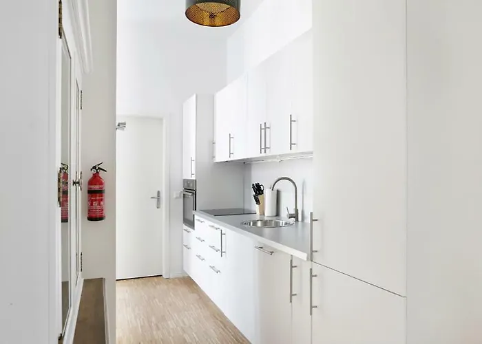 Sc 01 By Rockchair L Superhost Status L 2 Bedrooms Boxspringbeds Balcony Elevator - Cozy Family & Business Flair Welcomes You! Appartement