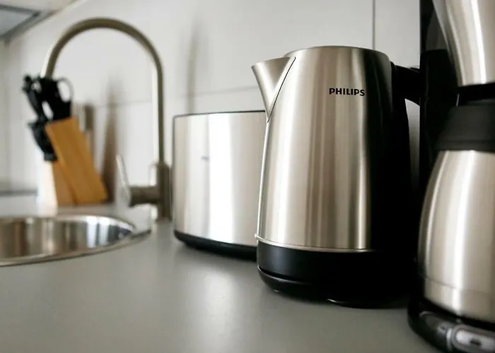 Sc 01 By Rockchair L Superhost Status L 2 Bedrooms Boxspringbeds Balcony Elevator - Cozy Family & Business Flair Welcomes You!