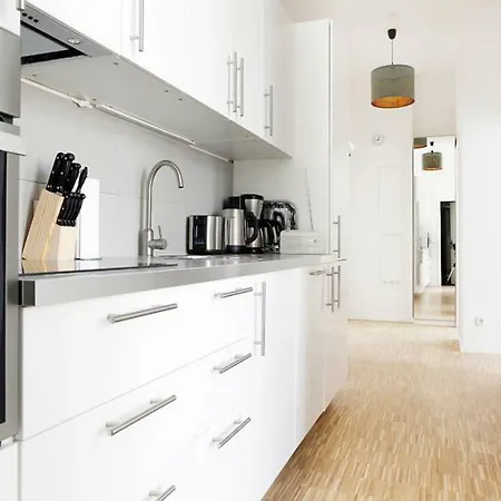 Apartmán Sc 01 By Rockchair L Superhost Status L 2 Bedrooms Boxspringbeds Balcony Elevator - Cozy Family & Business Flair Welcomes You! *