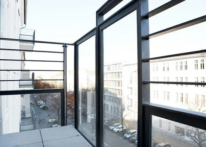 Sc 01 By Rockchair L Superhost Status L 2 Bedrooms Boxspringbeds Balcony Elevator - Cozy Family & Business Flair Welcomes You! * Βερολίνο